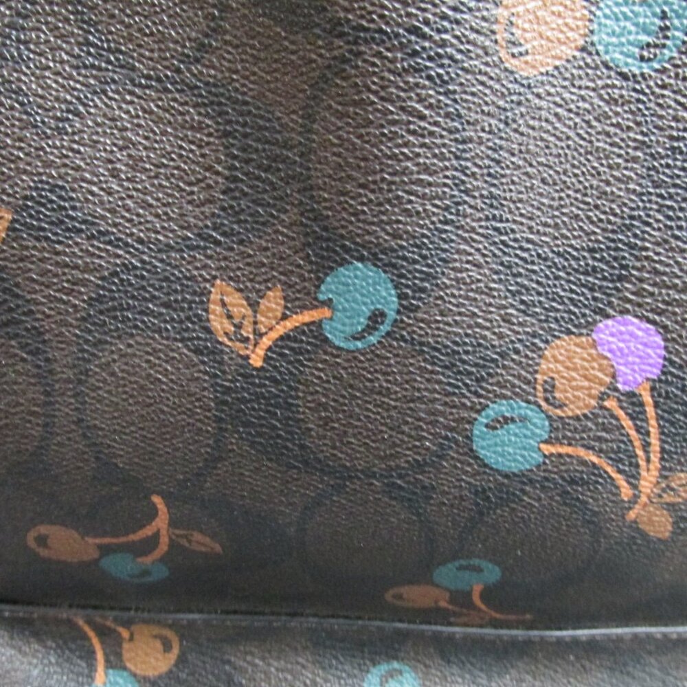 P90-Rare NWOT Coach Charlie Cherry Print Signature Backpack - Picture 8 of 10